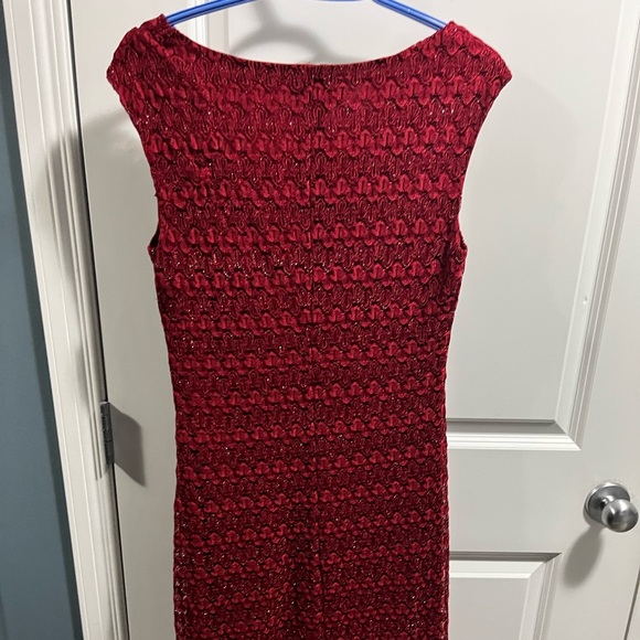 Ladies calf length red lace dress - Picture 1 of 3